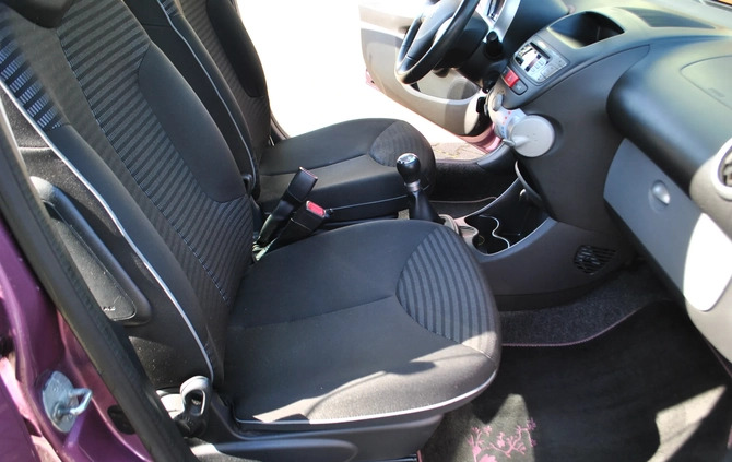 Peugeot 107 cena 19999 przebieg: 125000, rok produkcji 2013 z Szczebrzeszyn małe 667
